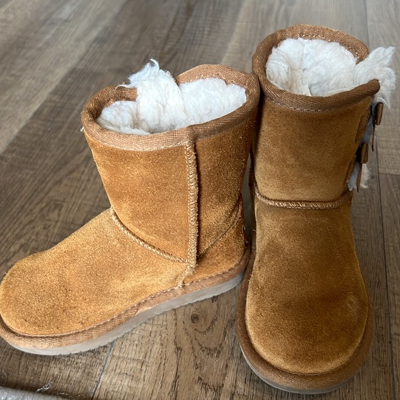 ✨KOOLABURRA BY UGG BOOTS FOR GIRLS✨ - Picture 3 of 11
